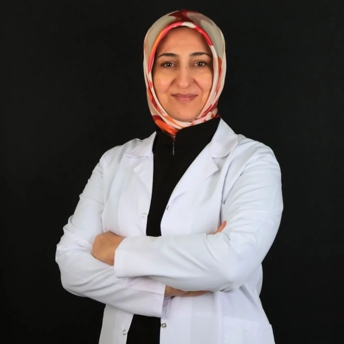 Dentist Ayse Ozgul